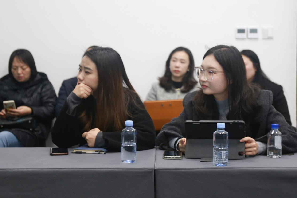 天府对冲基金学会，茶言股事投资俱乐部一行莅临琏升光伏参观交流