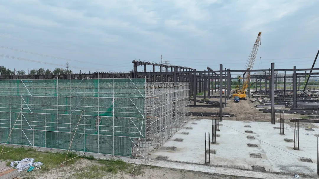 “项”前冲！琏升光伏科技董事长王新视察江苏南通项目并慰问一线职工